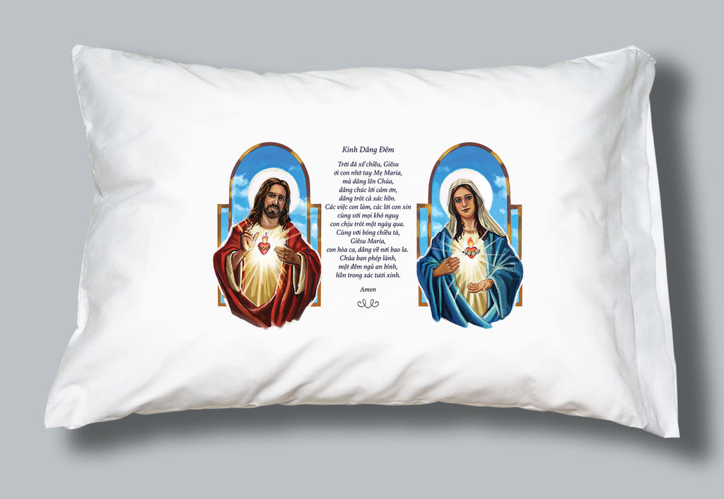 White prayer pillowcase with images of the Sacred Heart of Jesus and the Immaculate Heart of Mary with prayer in Vietnamese.